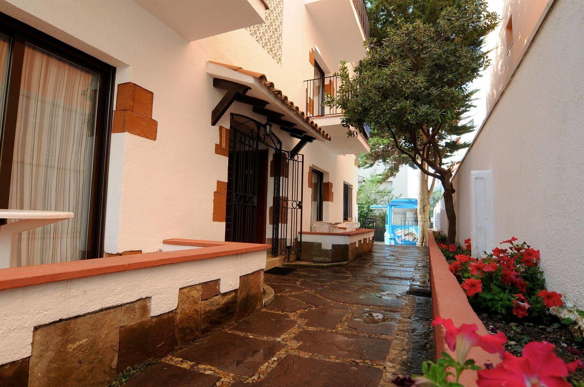 Apartamentos Ar Caribe Lloret de Mar Buitenkant foto